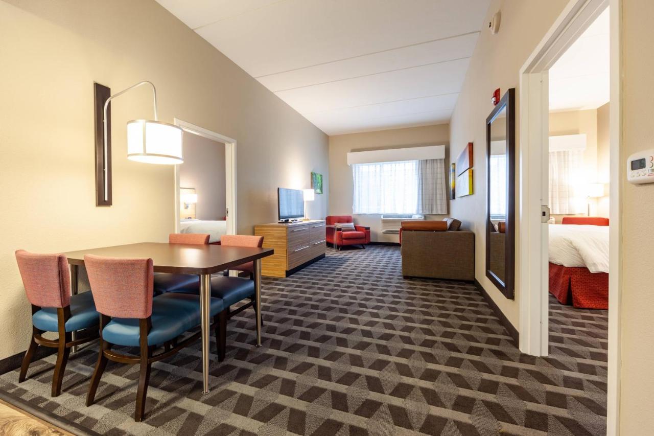 2 Bedroom Suite at TownePlace Suites by Marriott Front Royal