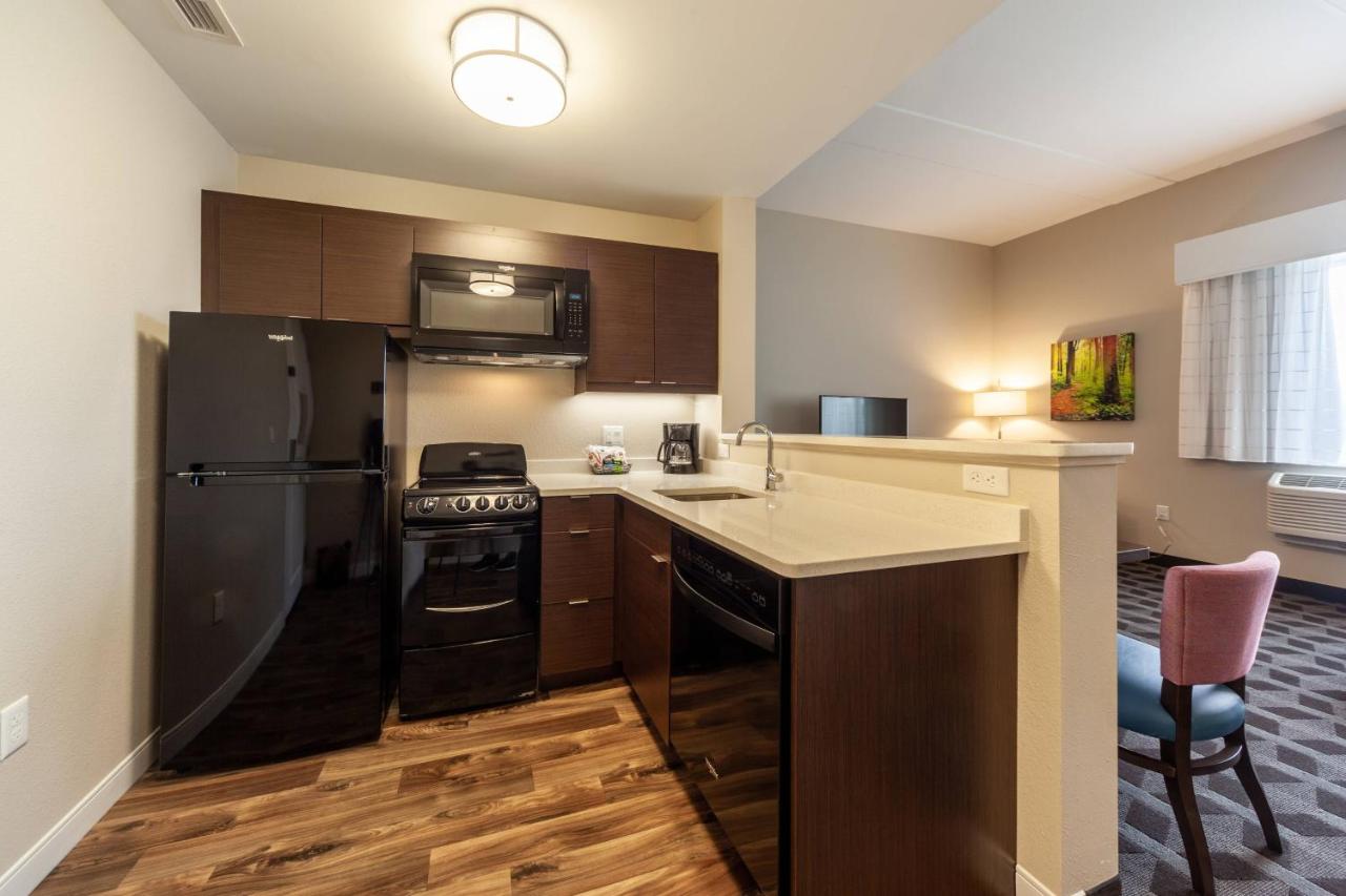 2 Bedroom Suite at TownePlace Suites by Marriott Front Royal