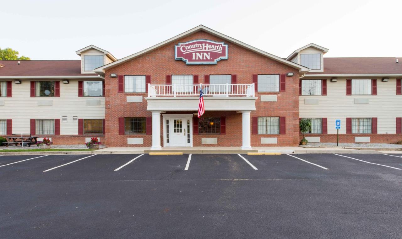  | Country Hearth Inn-Toccoa