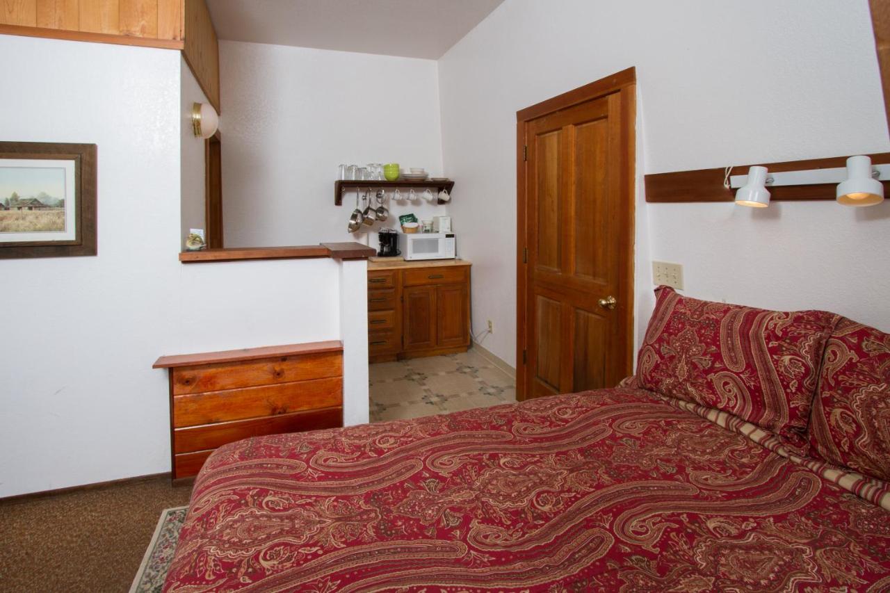 | Sweetwater Inn and Spa