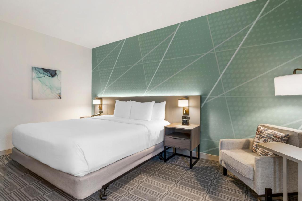 Standard King Room - Non-Smoking at Comfort Inn & Suites