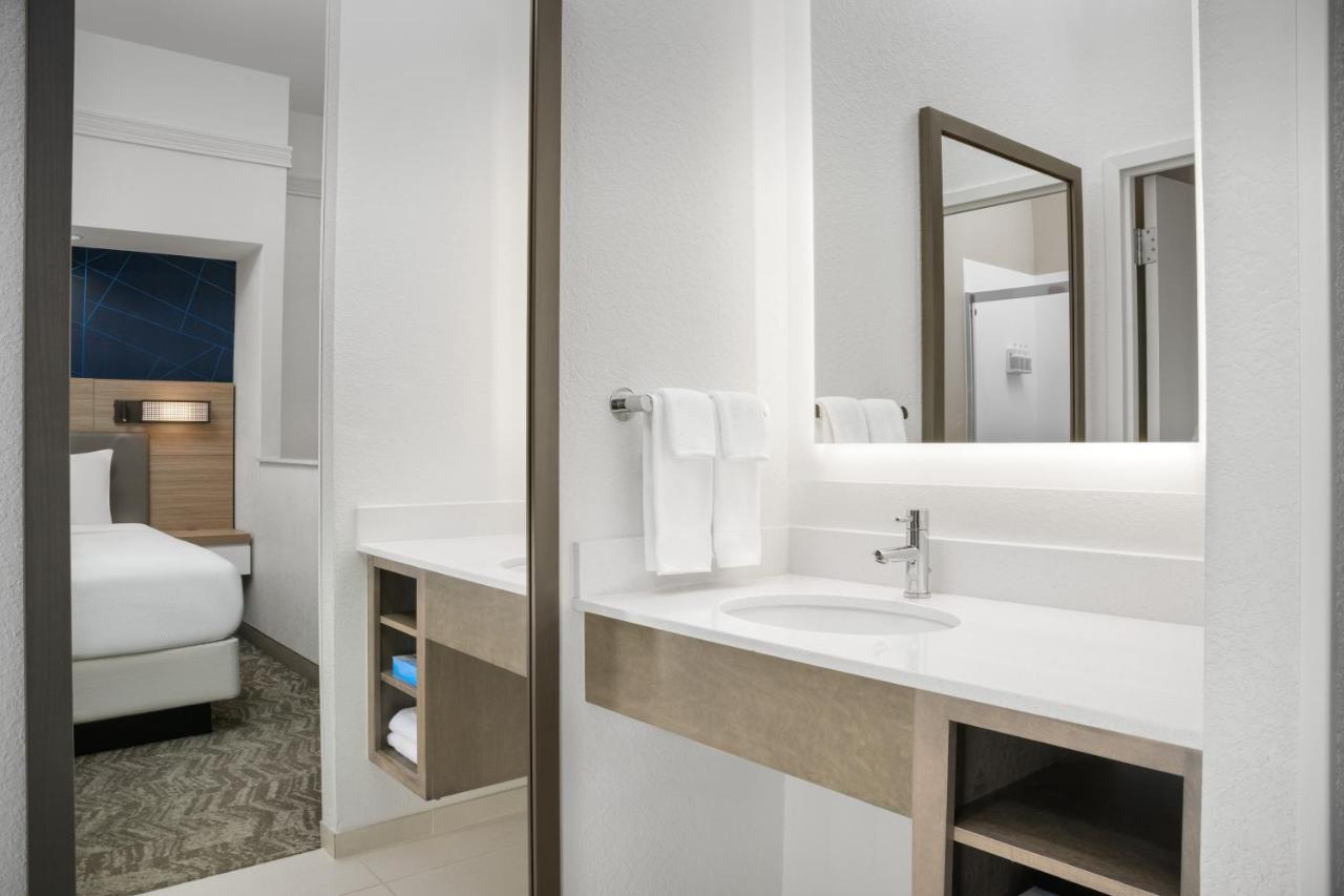 King Studio with Sofa Bed and Whirlpool at SpringHill Suites by Marriott Annapolis