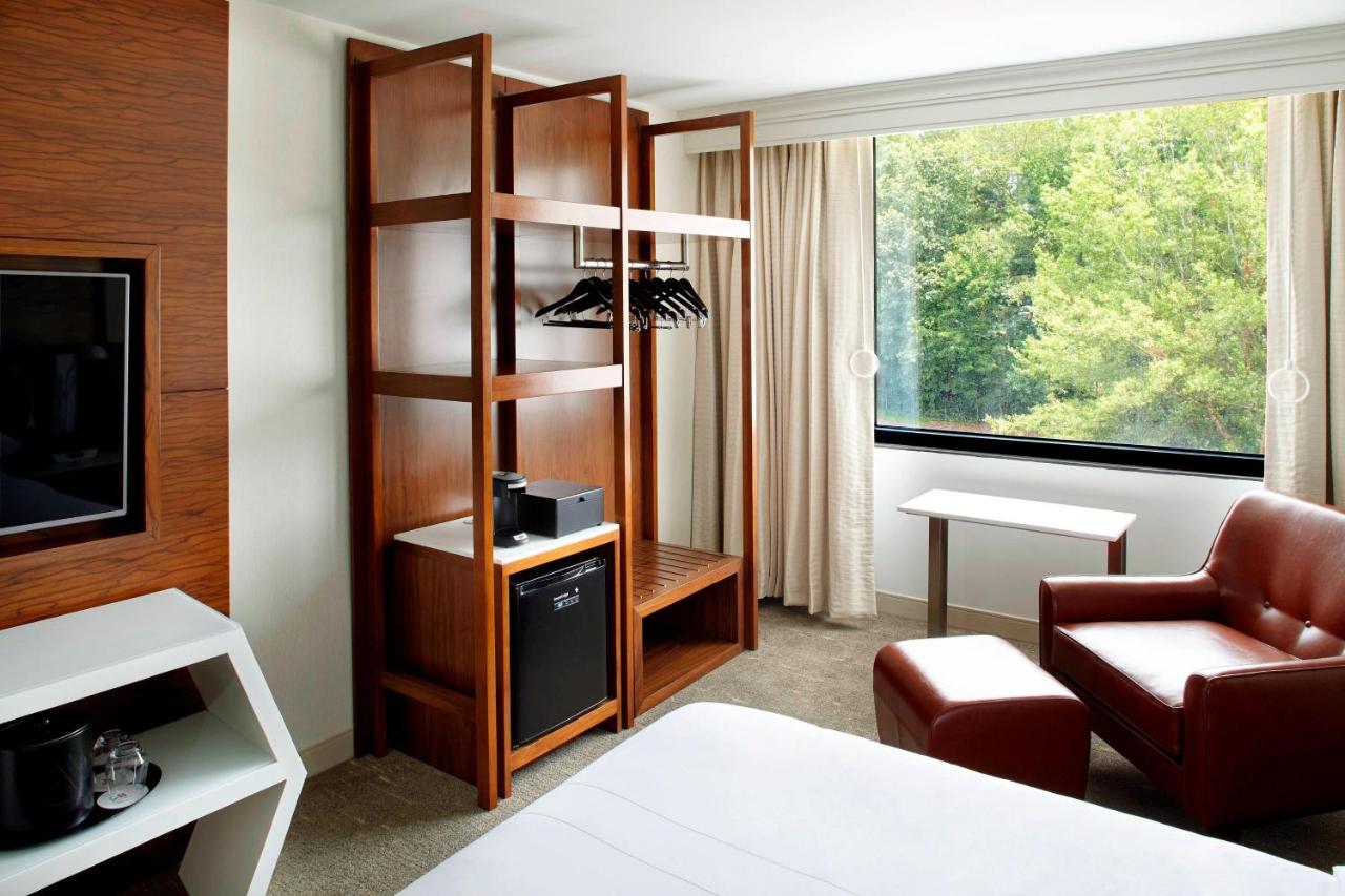  King Room- Concierge Level at Raleigh Marriott Crabtree Valley