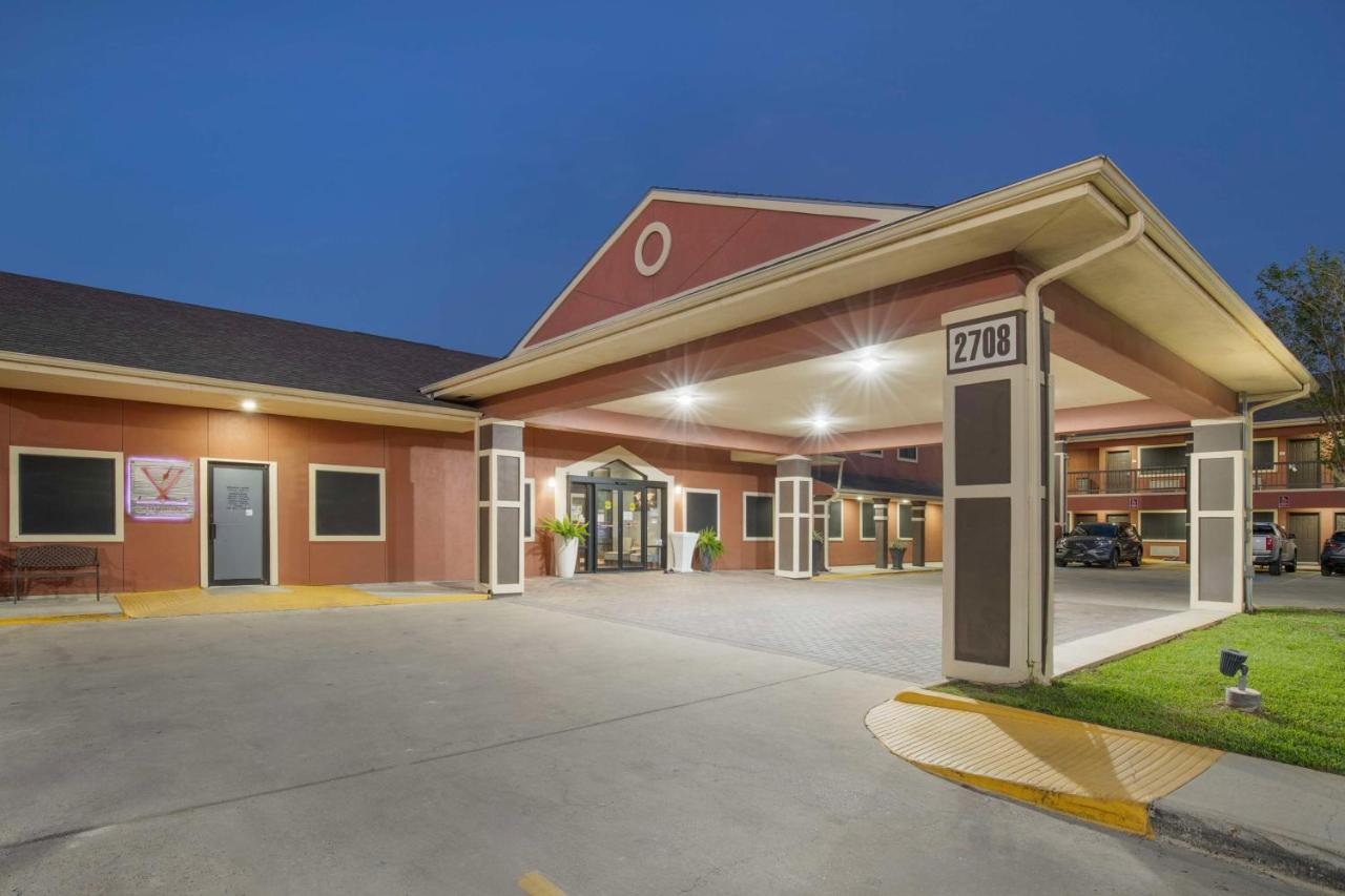 | Best Western Plus Edinburg Inn & Suites