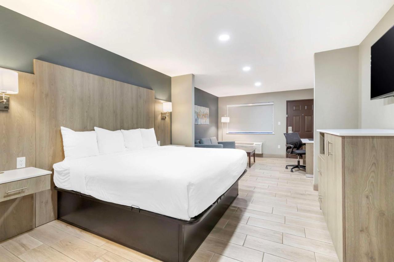 | Best Western Plus Edinburg Inn & Suites