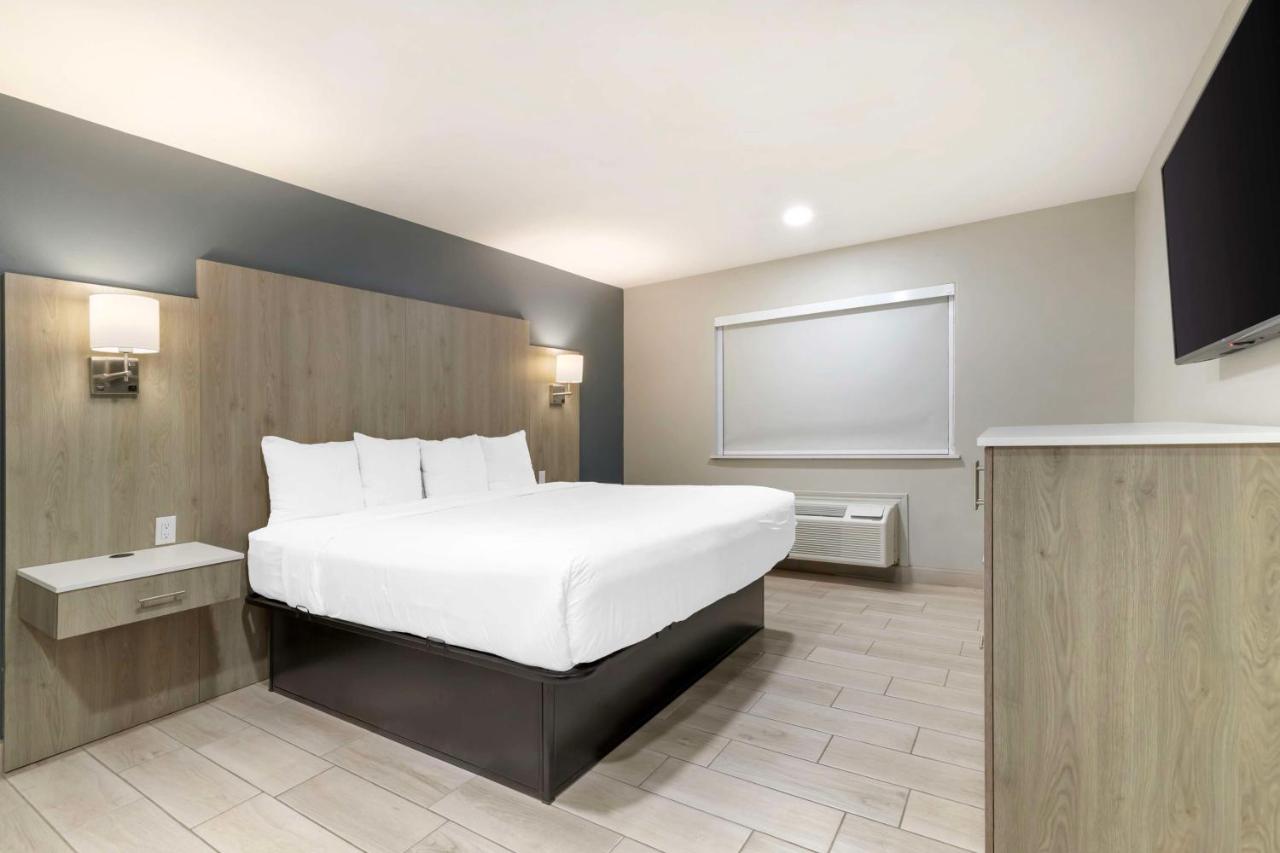 | Best Western Plus Edinburg Inn & Suites