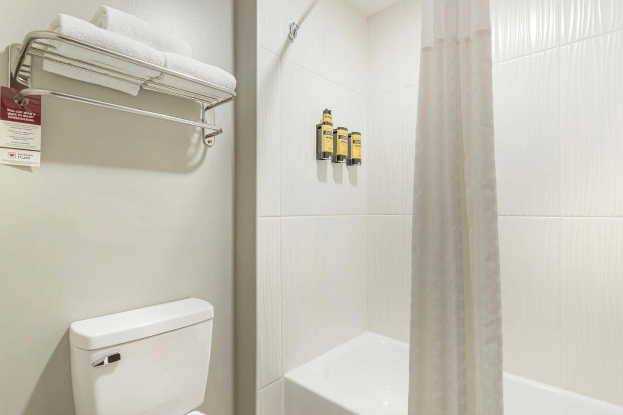 Junior Queen Suite with Two Queen Beds - Non-Smoking at Best Western Plus Edinburg Inn & Suites