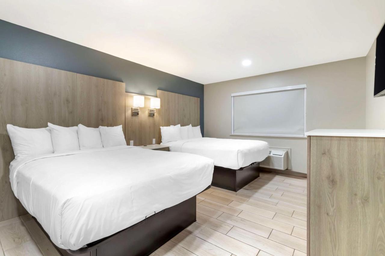 | Best Western Plus Edinburg Inn & Suites