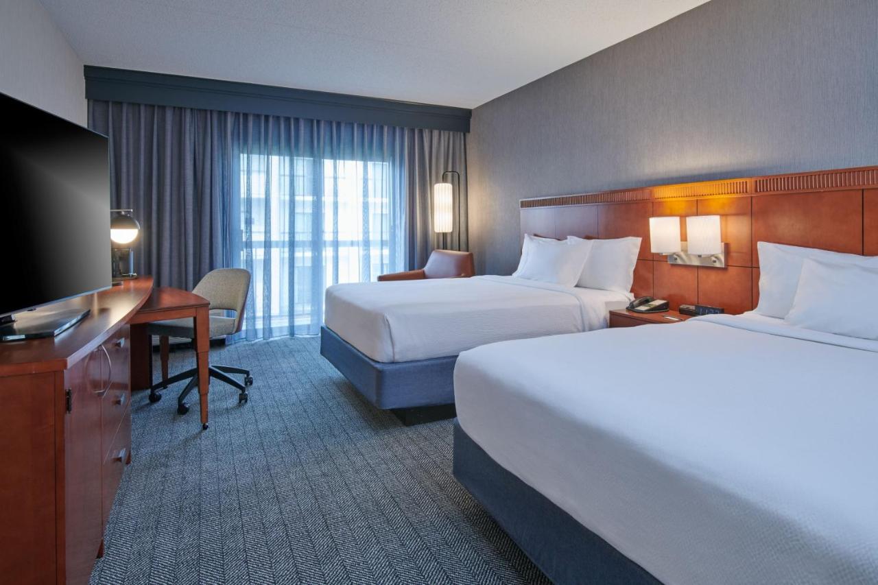 Queen Room with Two Queen Beds at Courtyard by Marriott Detroit Livonia