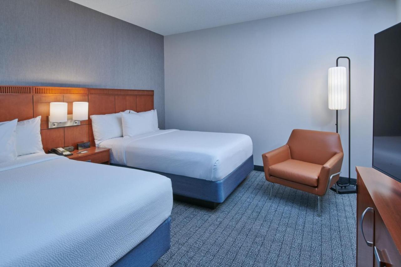 | Courtyard by Marriott Detroit Livonia