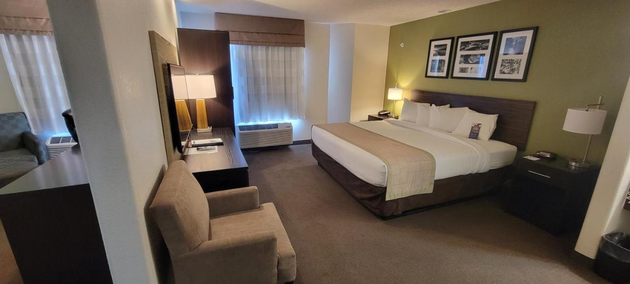 King Studio Suite - Non-Smoking at Baymont by Wyndham Pueblo
