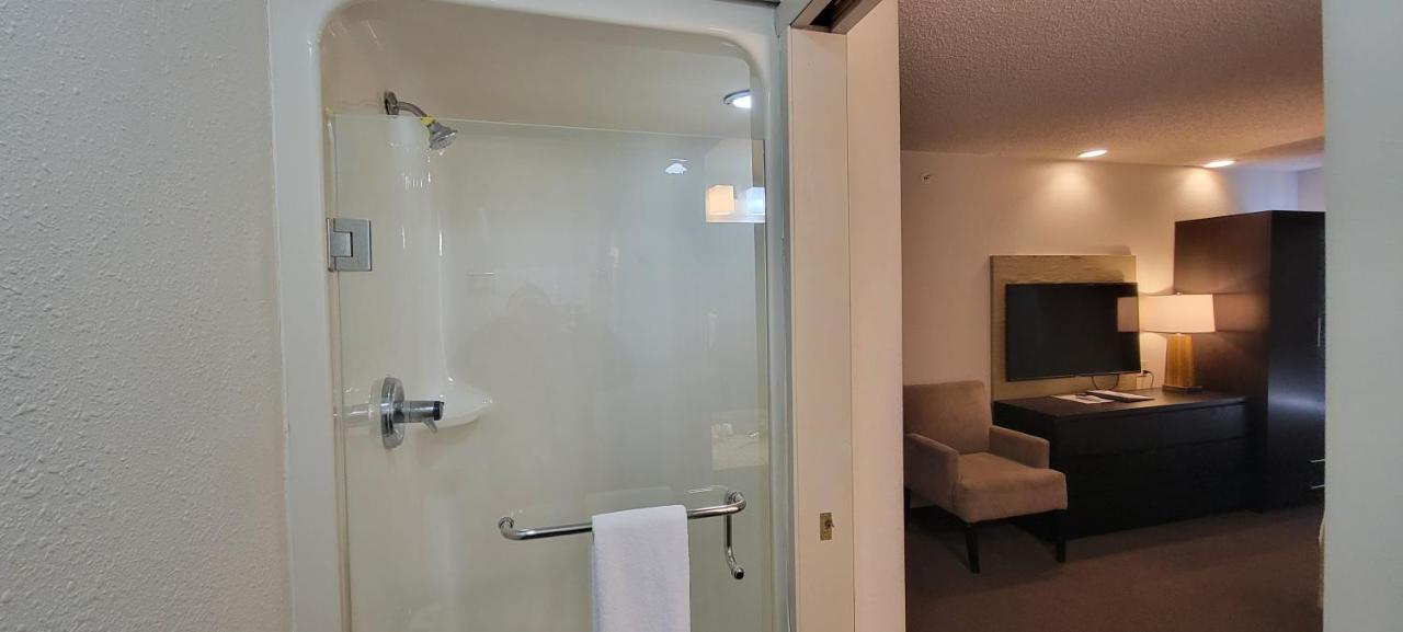 King Studio Suite - Non-Smoking at Baymont by Wyndham Pueblo