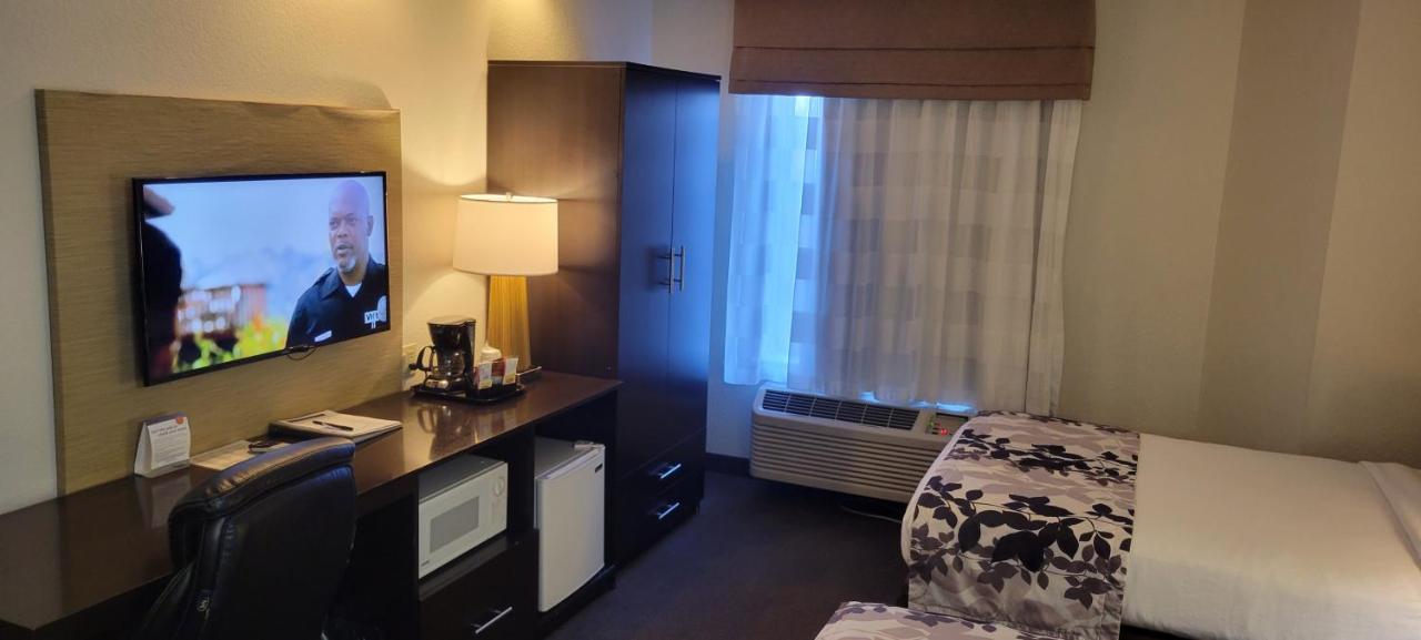Double Room with Two Double Beds - Non-Smoking at Baymont by Wyndham Pueblo