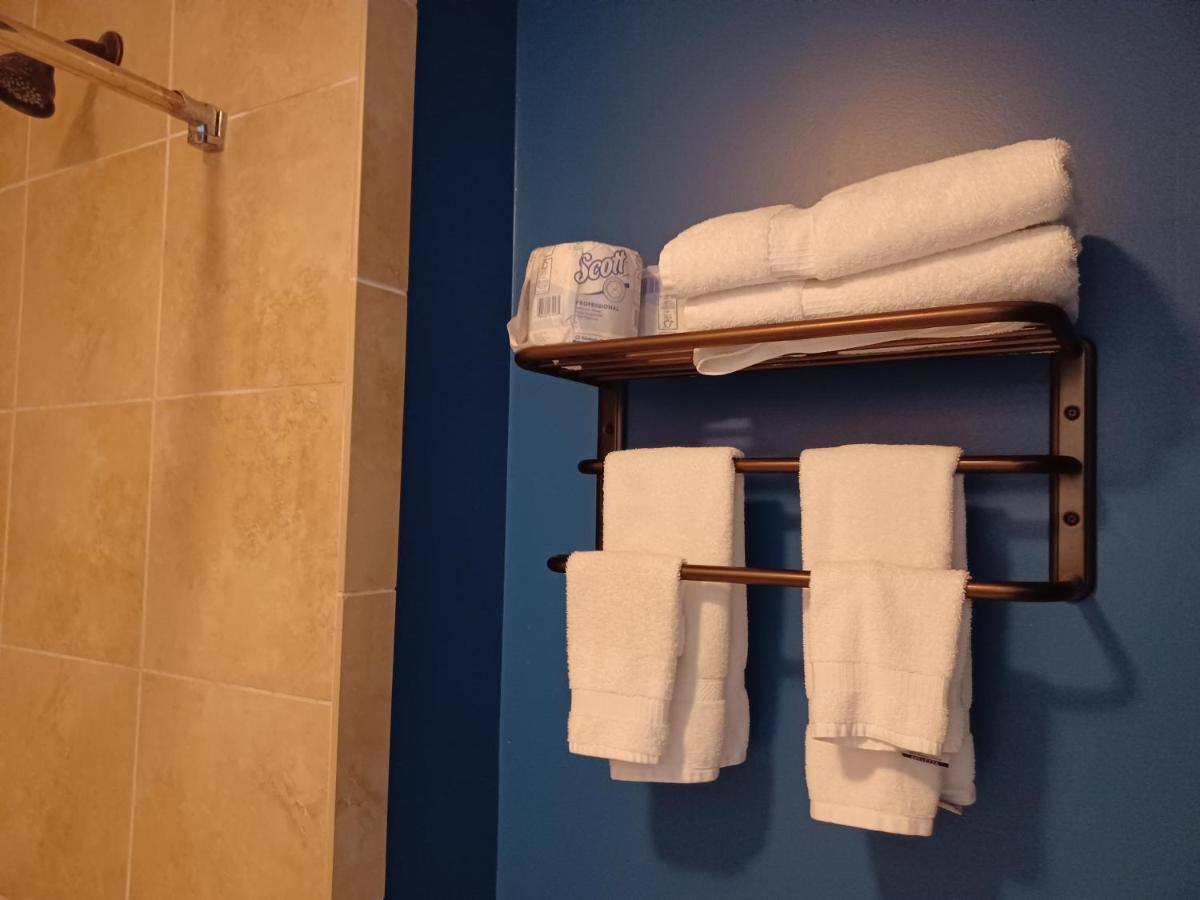 | Natchez Manor Bed & Breakfast