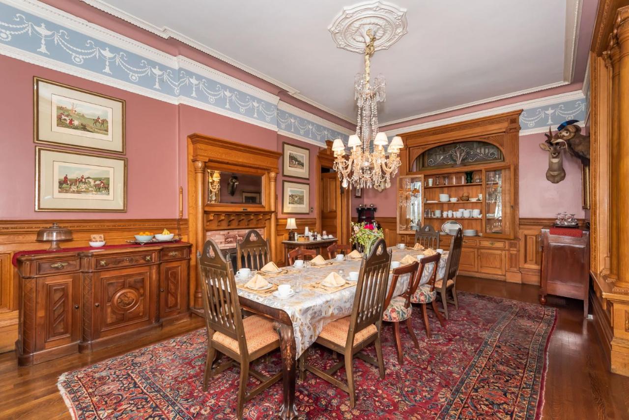 | Chateau Tivoli Bed and Breakfast