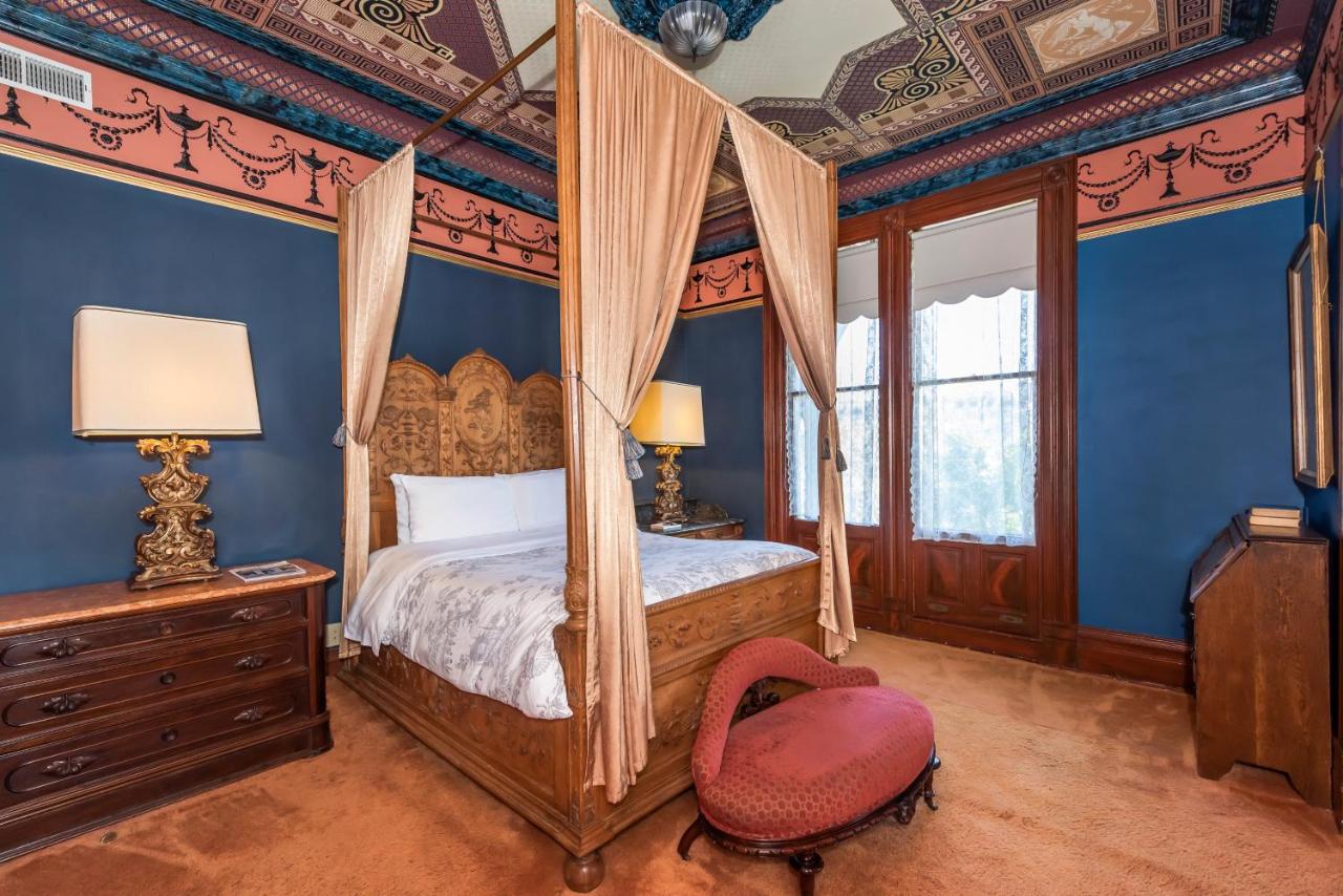 | Chateau Tivoli Bed and Breakfast