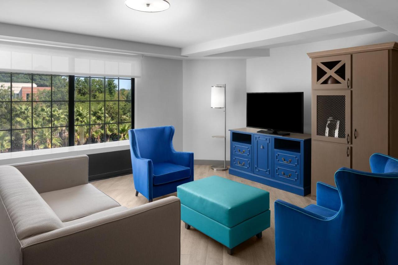  | Hotel Indigo Charleston - Mount Pleasant, an IHG Hotel