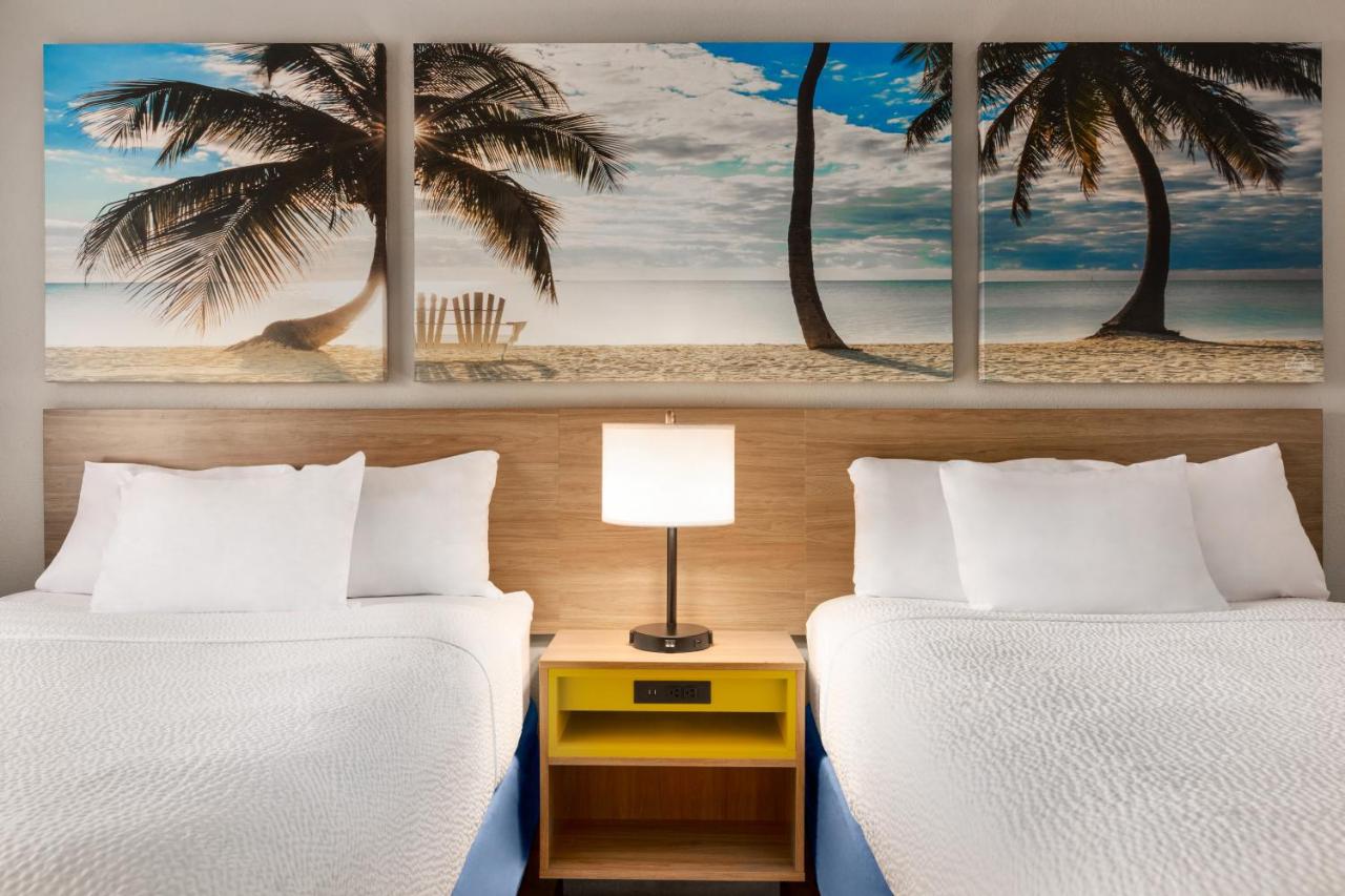 Deluxe Double Room with Two Double Beds - Non-Smoking at Days Inn by Wyndham Miami Airport North