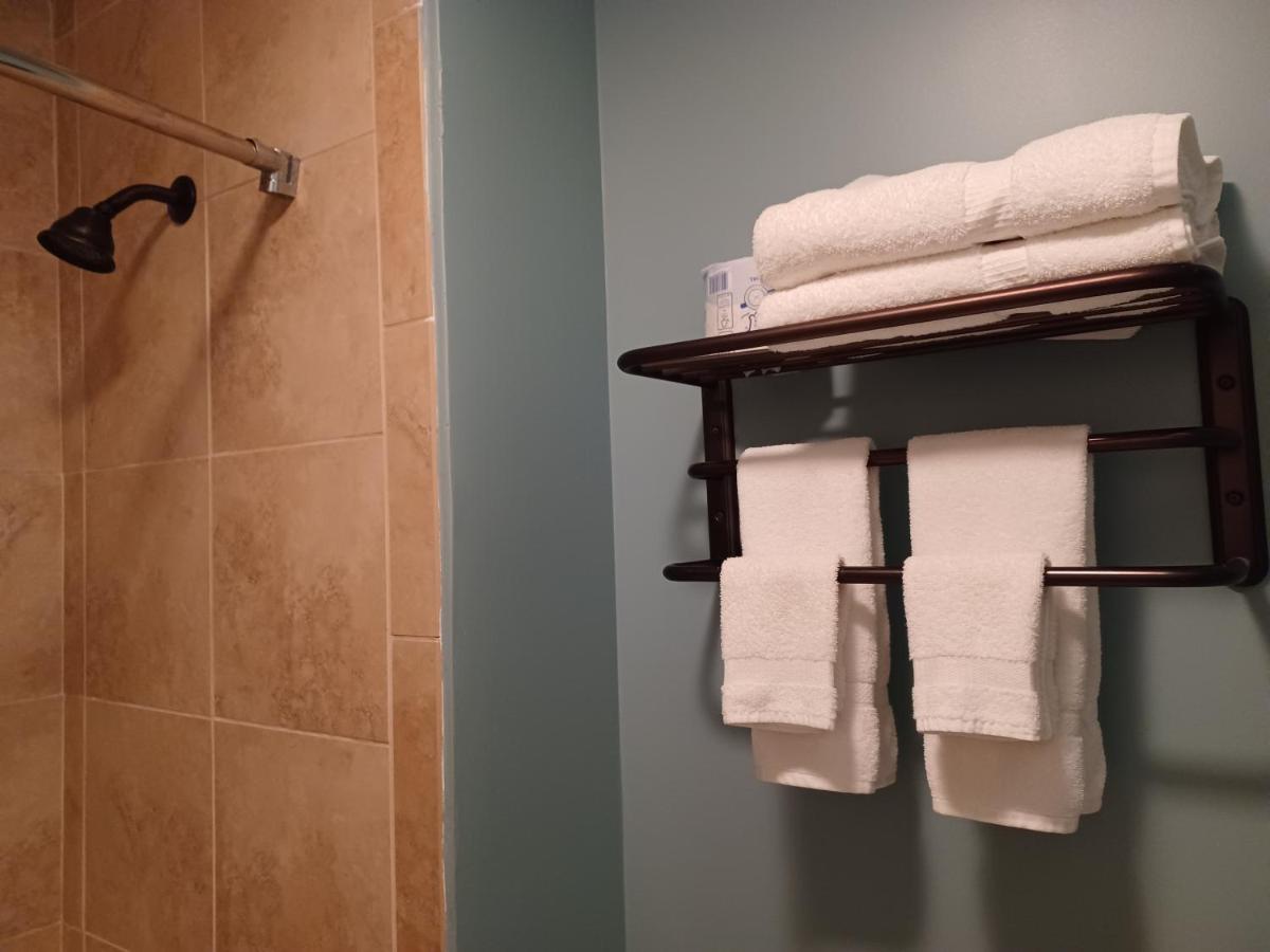 | Natchez Manor Bed & Breakfast