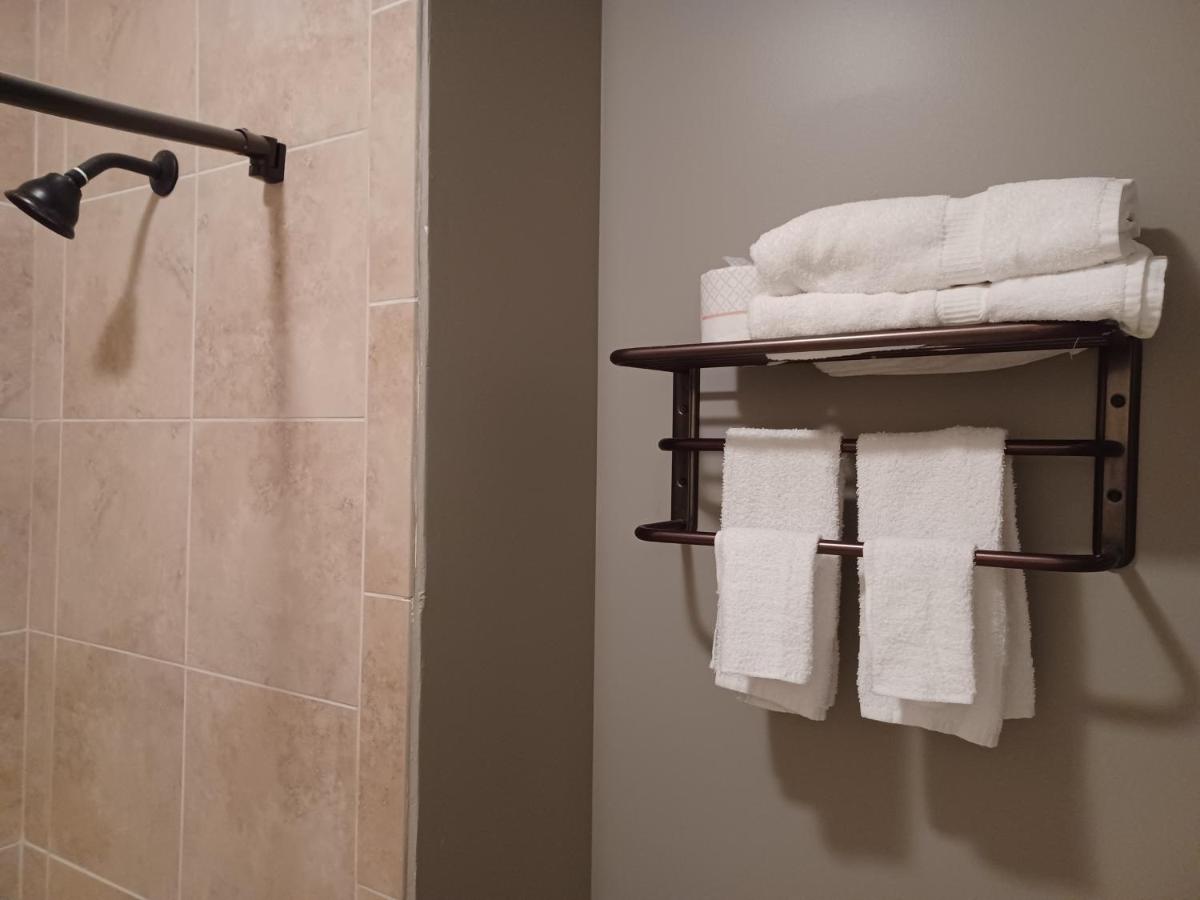 | Natchez Manor Bed & Breakfast