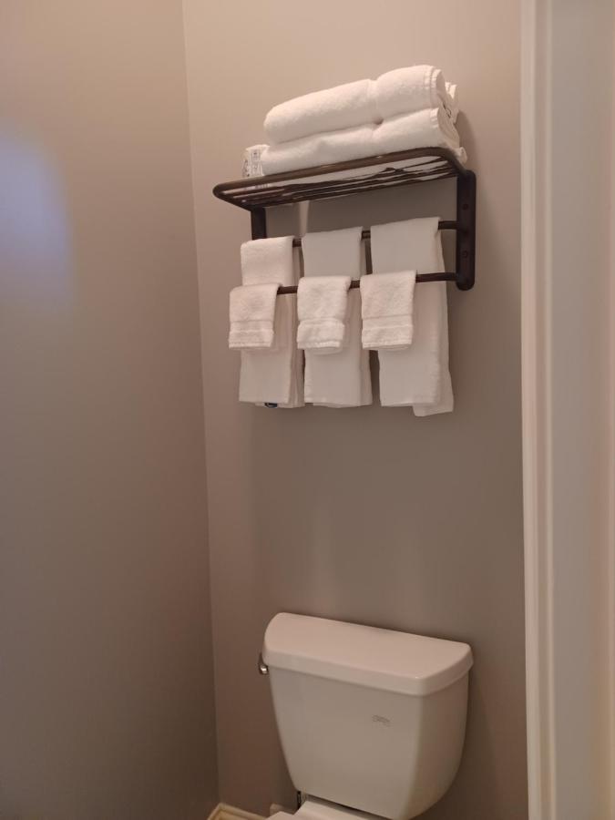 | Natchez Manor Bed & Breakfast