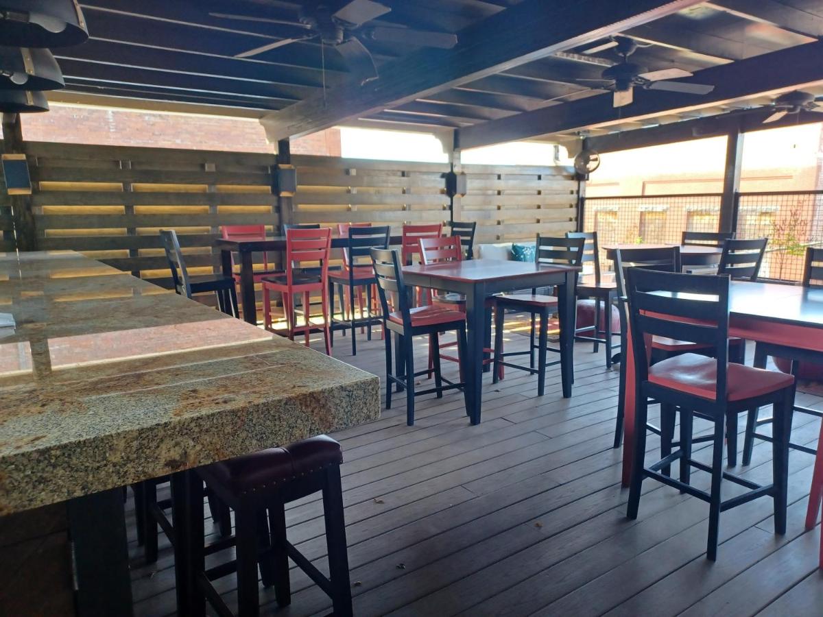 | Natchez Manor Bed & Breakfast