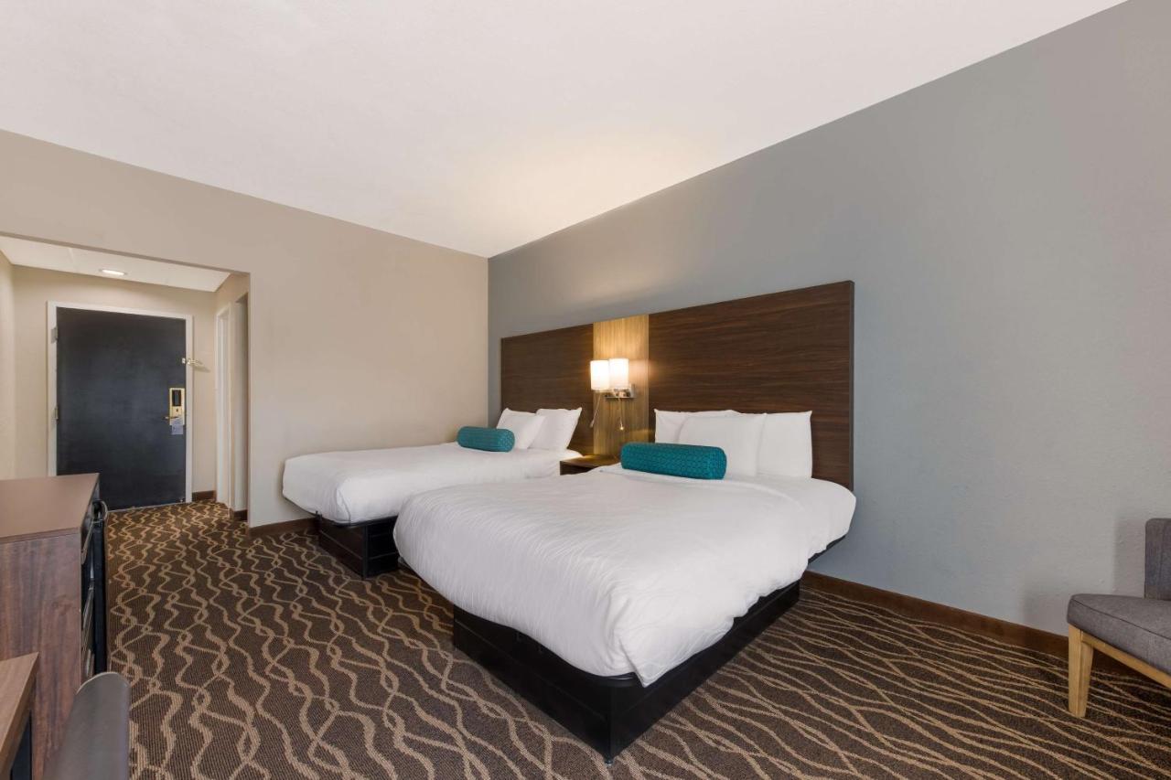 Double Room with Two Double Beds - Non-Smoking at Best Western Albemarle Inn