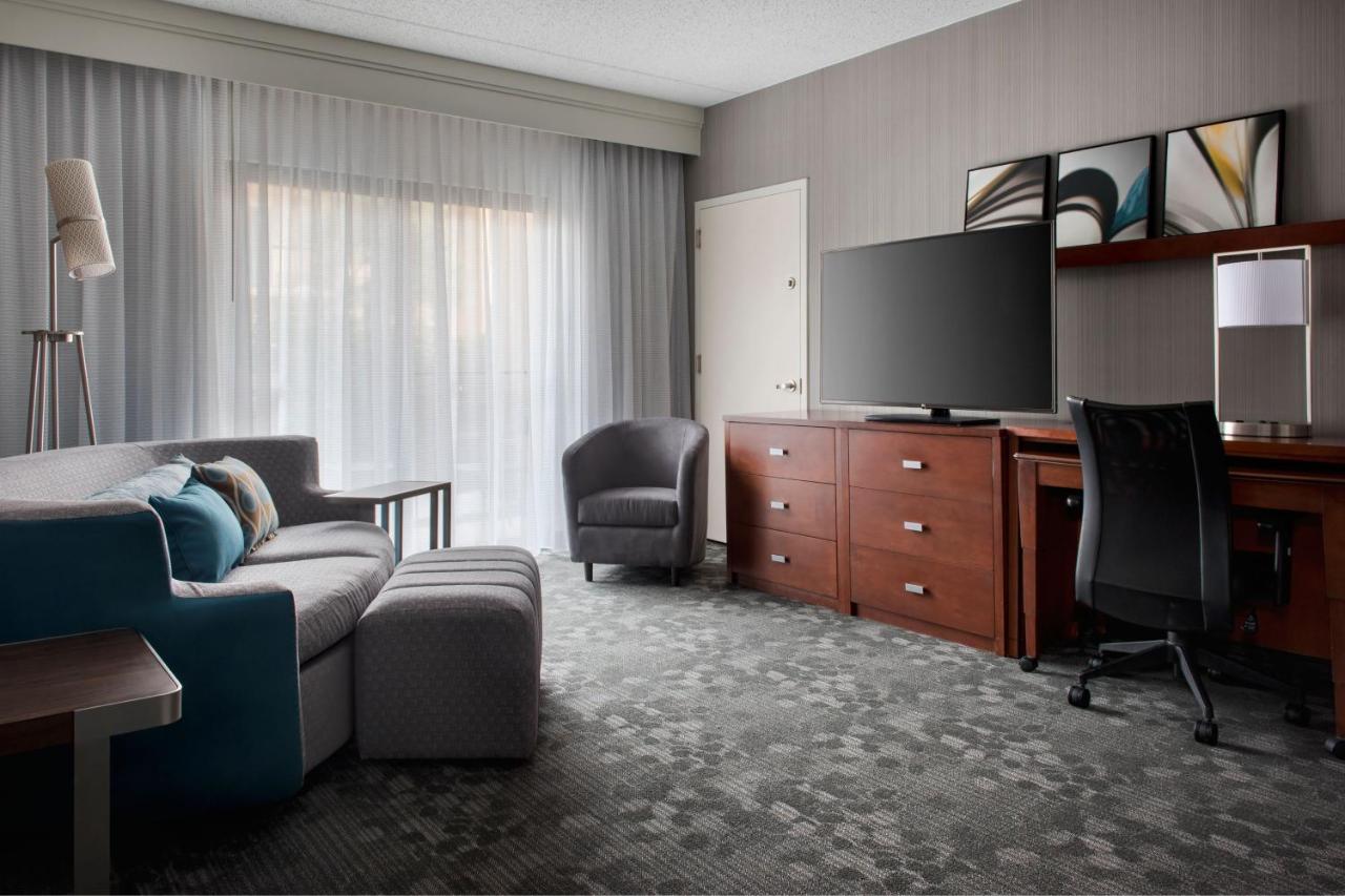 | Sonesta Select Mahwah