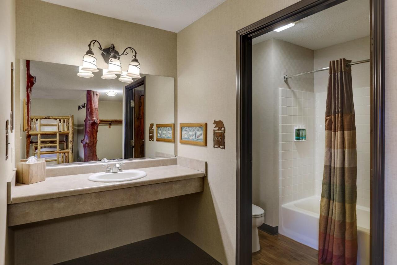 | Stoney Creek Hotel Moline