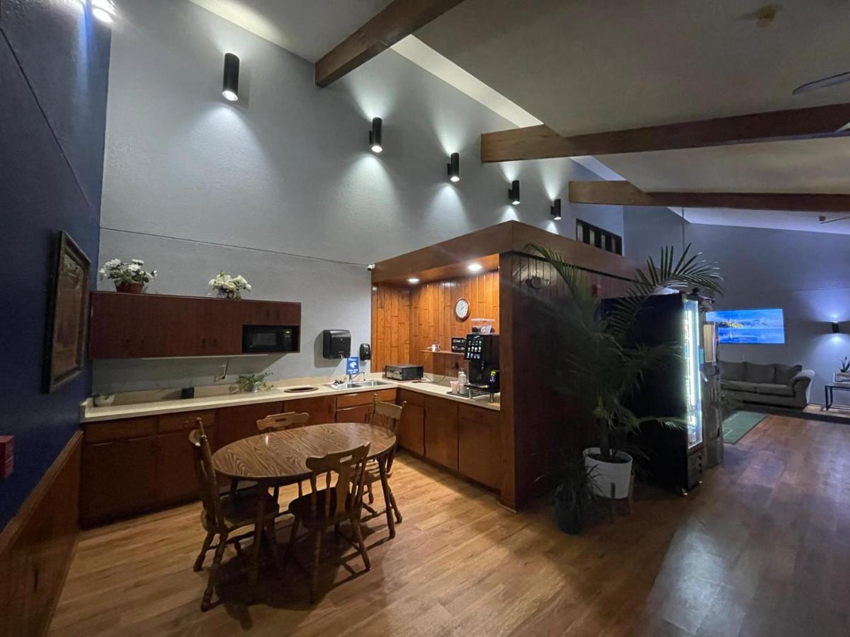 | The Belgium Inn & Suites