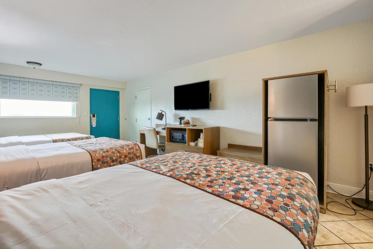 Standard Triple Room - Non Smoking at Beachside Resort Hotel