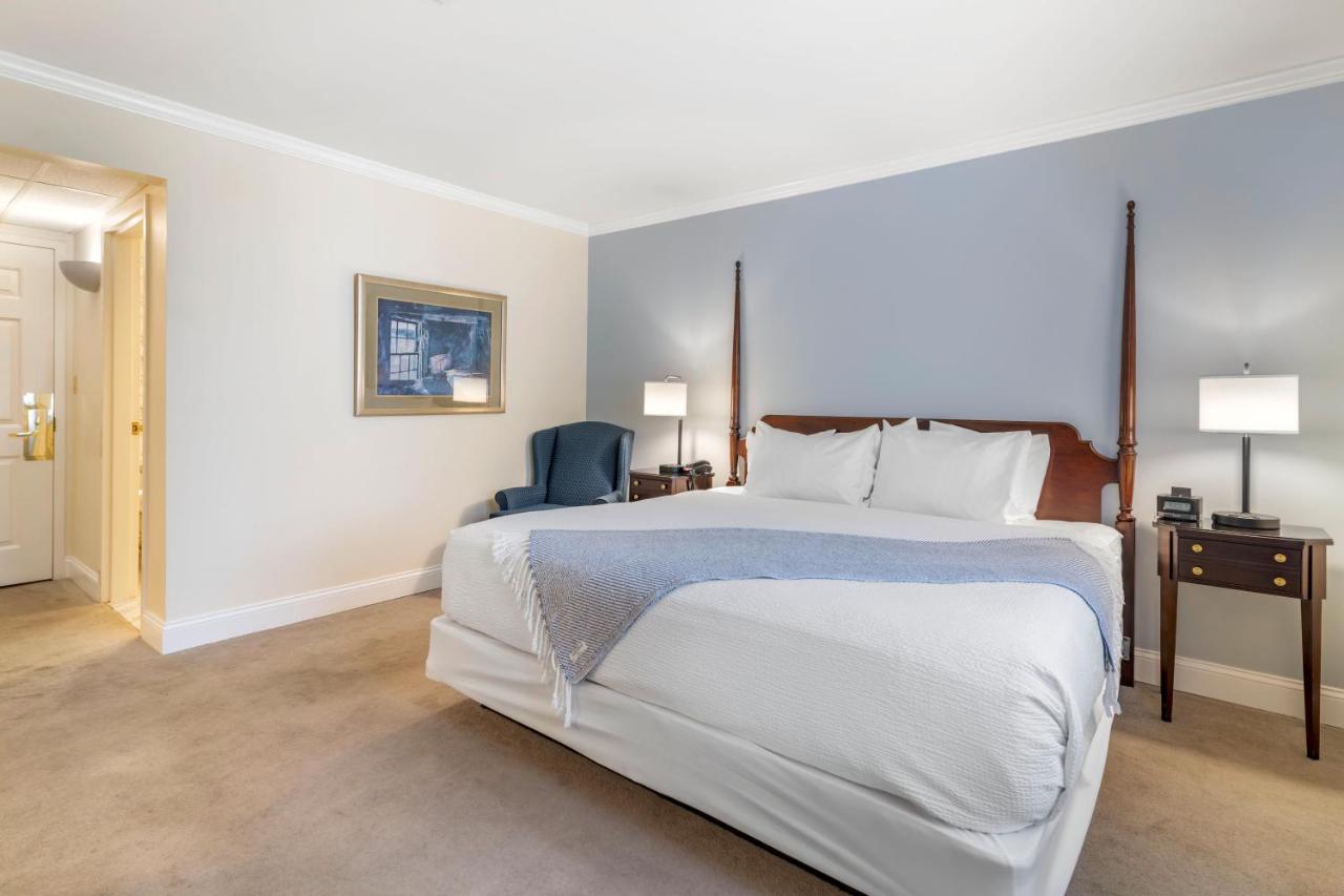 | Harraseeket Inn