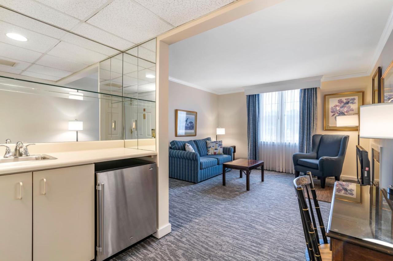 | Harraseeket Inn