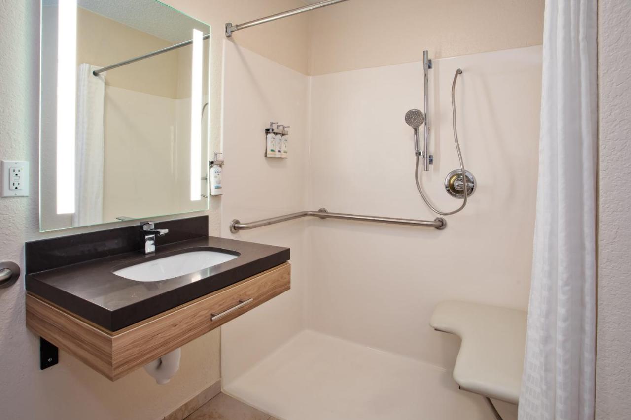  | Candlewood Suites Kenosha, an IHG Hotel