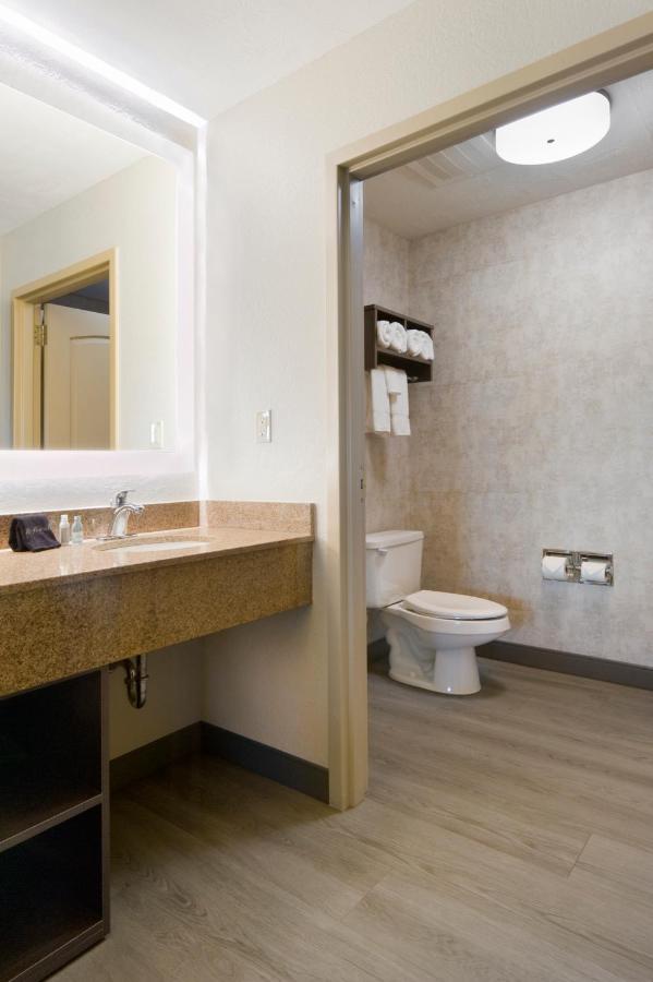 Deluxe One-Bedroom King Suite at Clubhouse Hotel Suites Sioux Falls