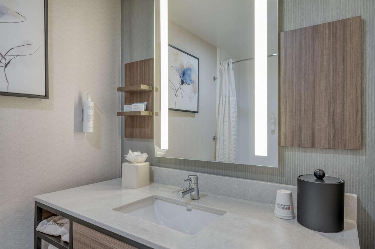 | Hilton Garden Inn Clarksburg