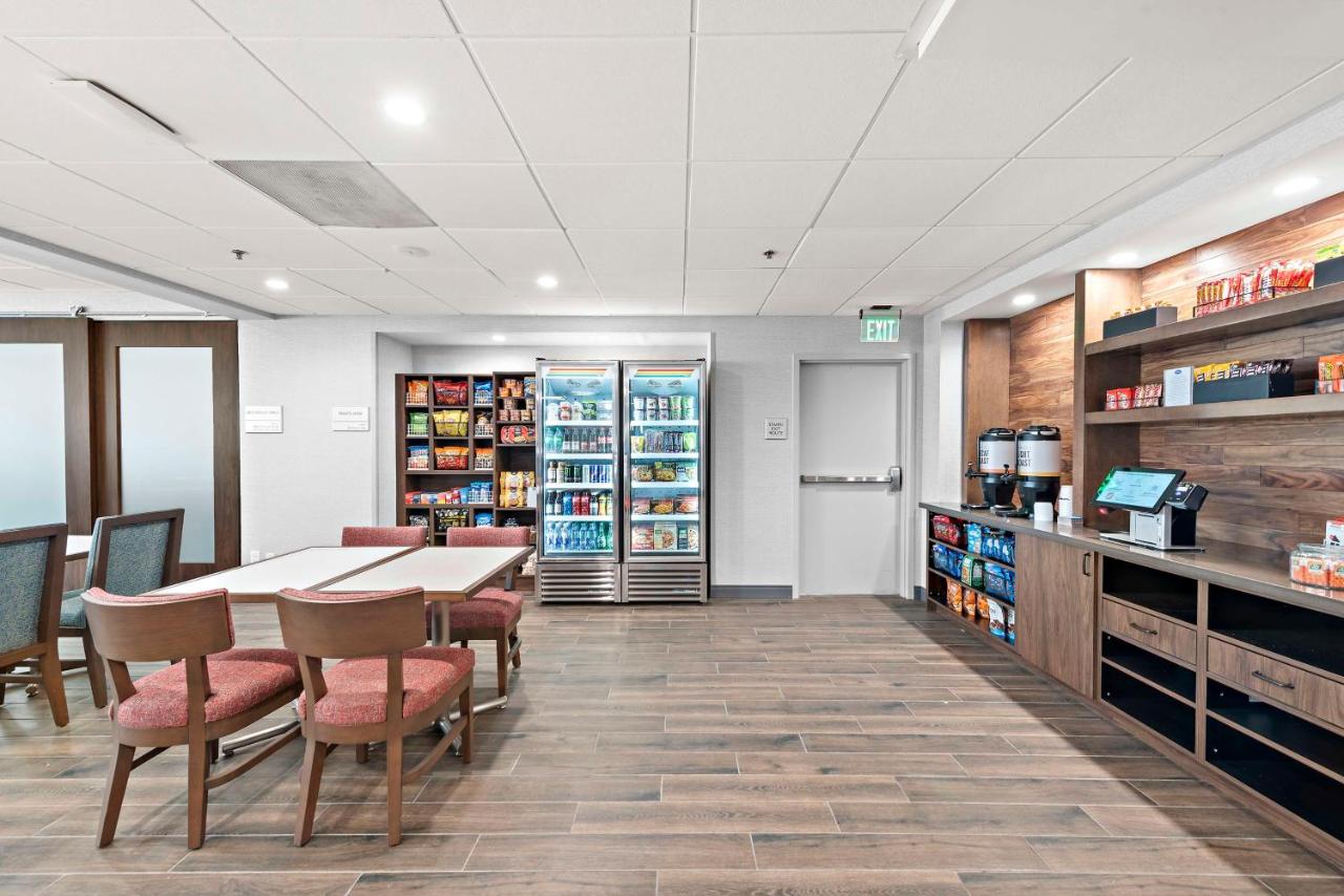  | Wingate by Wyndham Los Angeles Airport
