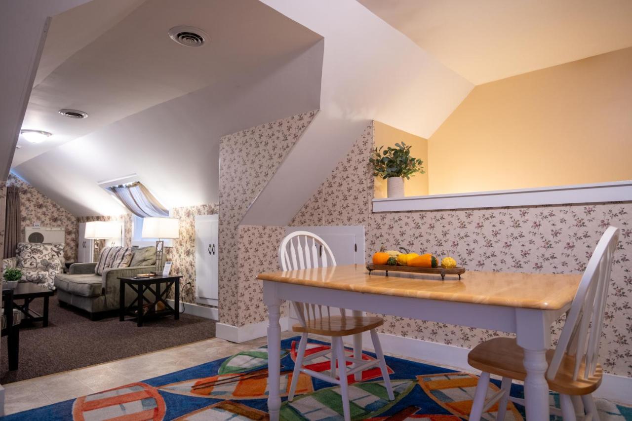 | Bar Harbor Manor
