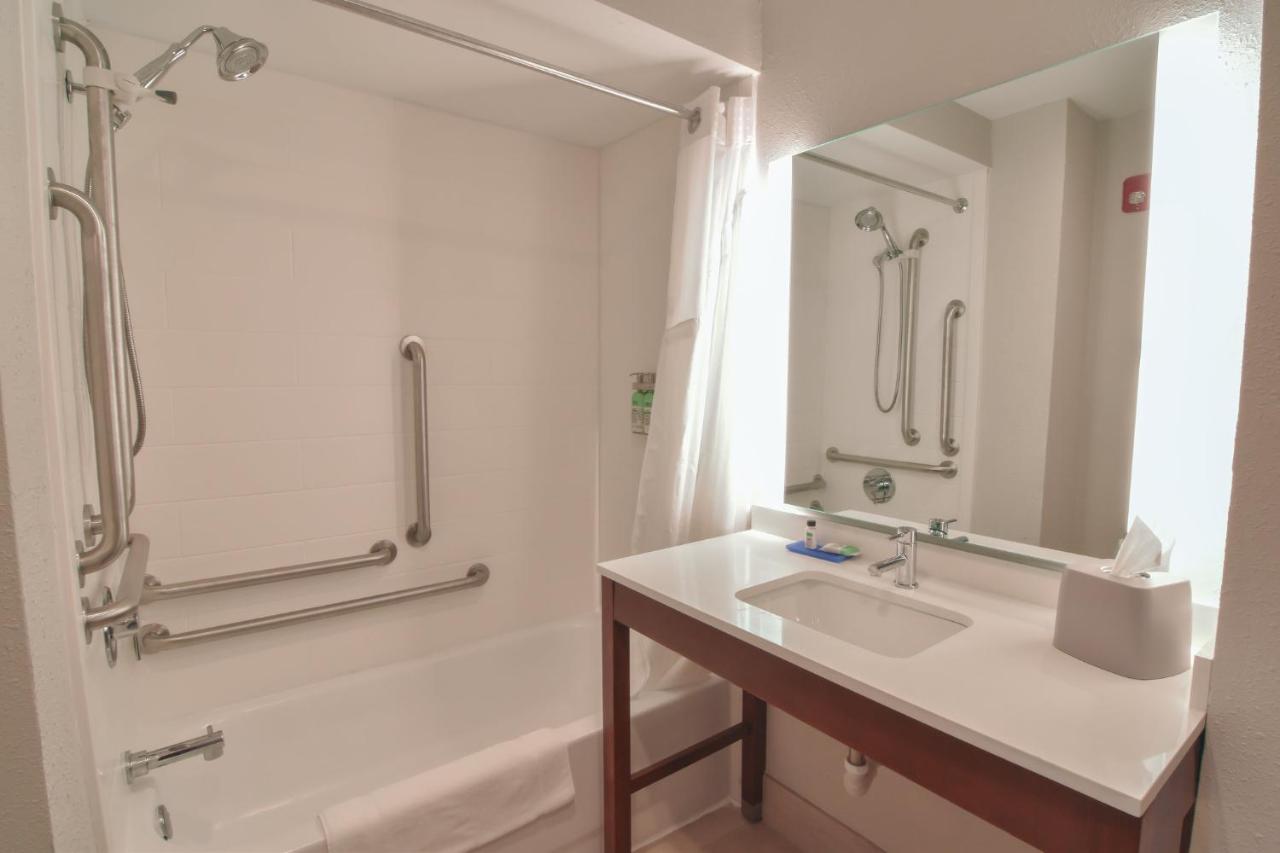 King Room - Mobility Access Tub - Non-Smoking at Holiday Inn Express & Suites Indianapolis Northwest by IHG