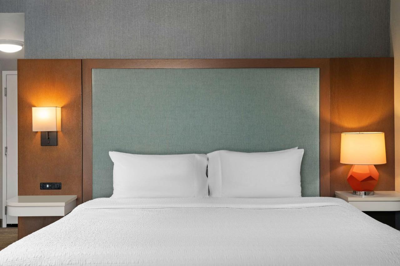 | Hampton Inn South Kingstown - Newport Area