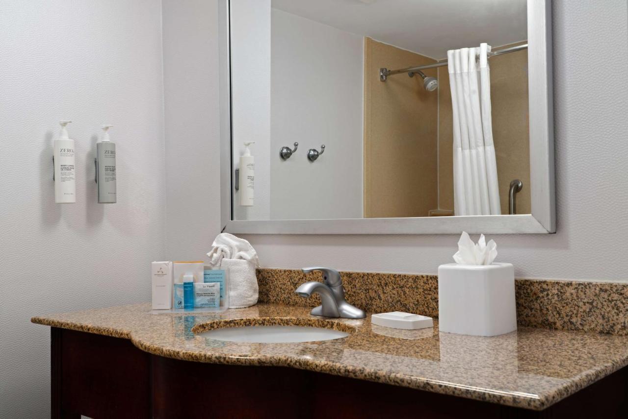 | Hampton Inn South Kingstown - Newport Area