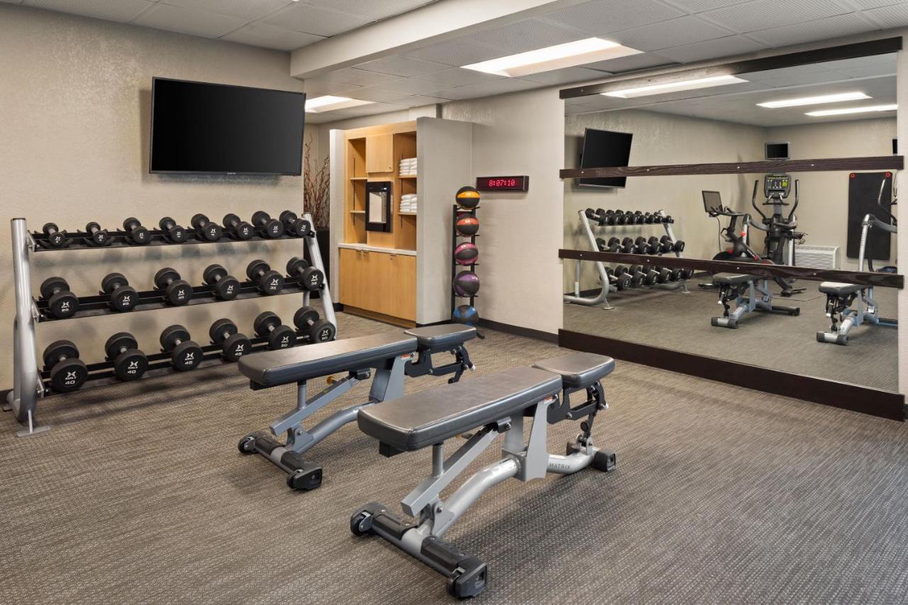 | Courtyard Chicago Waukegan Gurnee