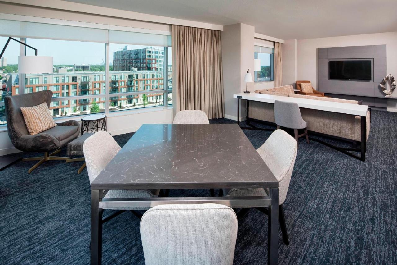 Club, Suite, 1 King at The Westin Edina Galleria