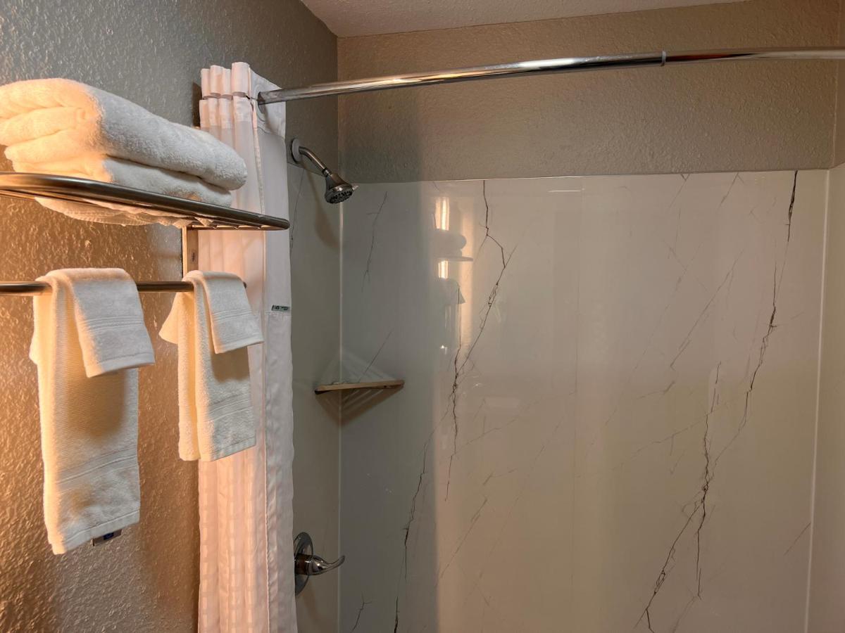  | Super 8 by Wyndham Elizabethtown