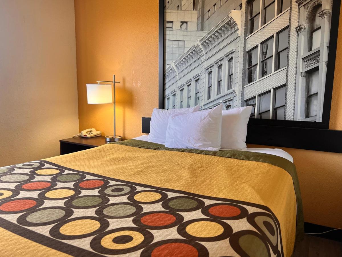  | Super 8 by Wyndham Elizabethtown