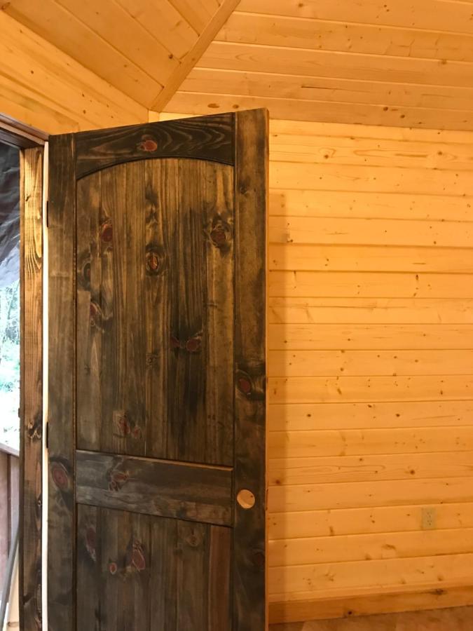 | Alexander's Lodge