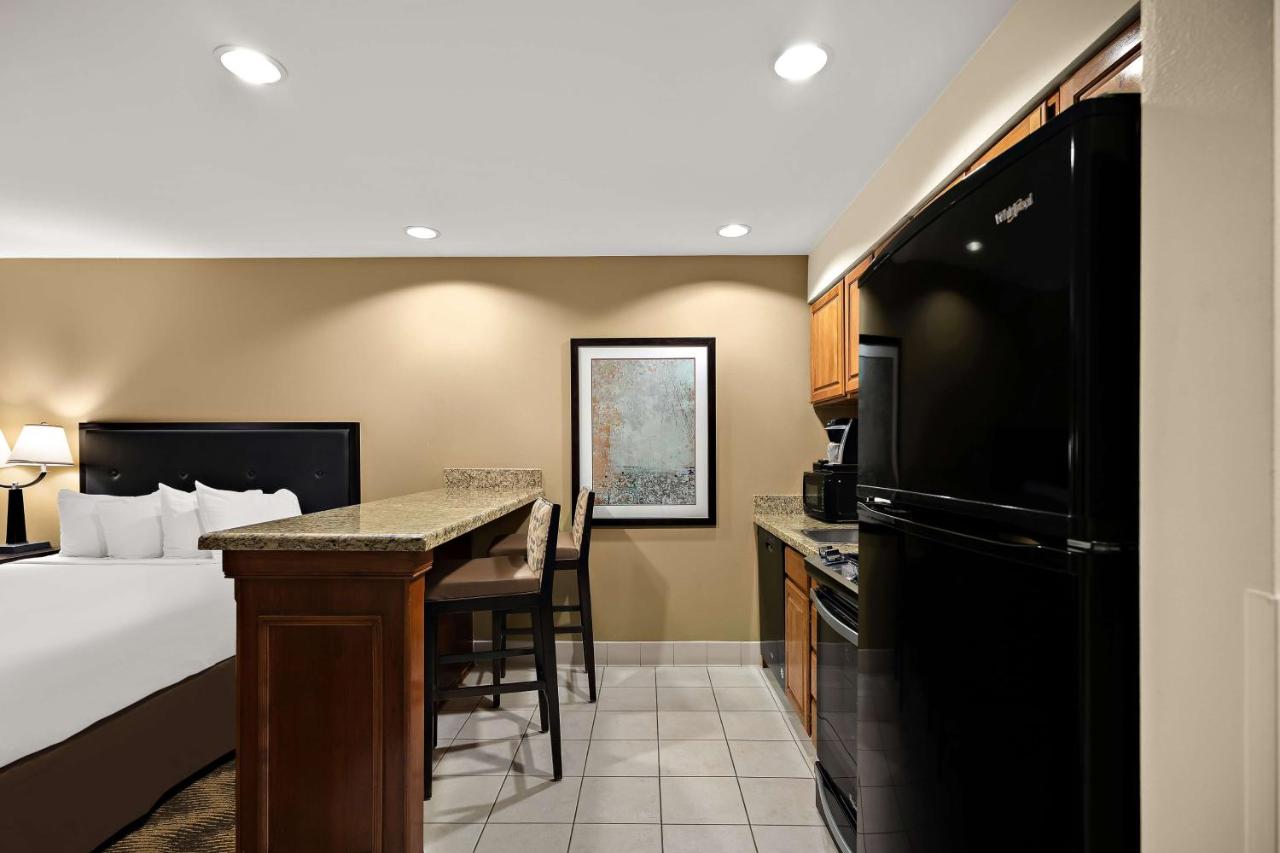 Deluxe Queen Room with Two Queen Beds at Best Western Plus Gold Country Inn