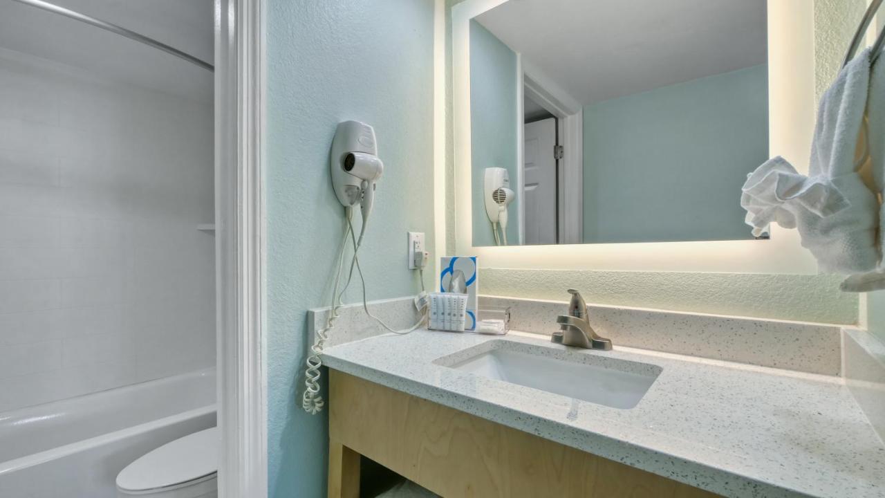 Suite with City View at Boardwalk Inn and Suites