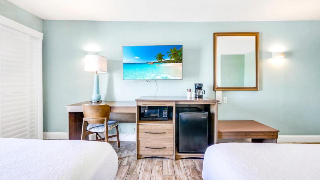 Quadruple Room with Balcony at Boardwalk Inn and Suites