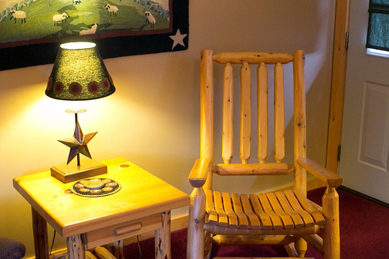  | Blessing Lodge by Amish Country Lodging